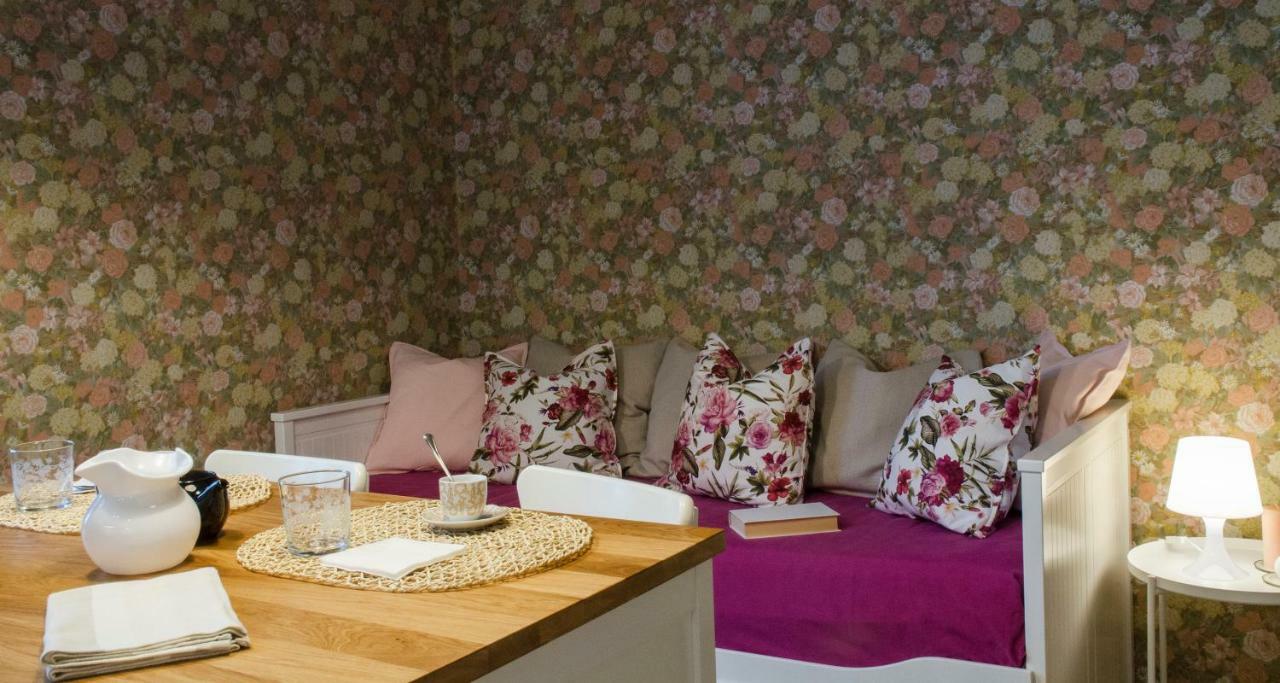 Flowers Apartment Joivy 25 Como Exterior foto