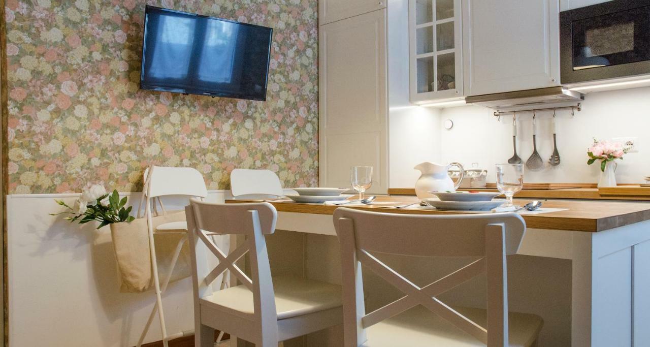 Flowers Apartment Joivy 25 Como Exterior foto